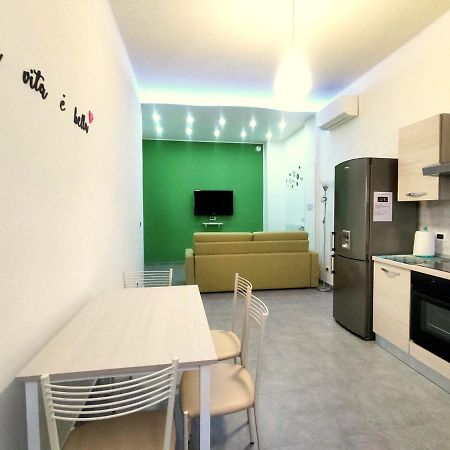 Appartamento Vacanza Orchidea Turin Bagian luar foto